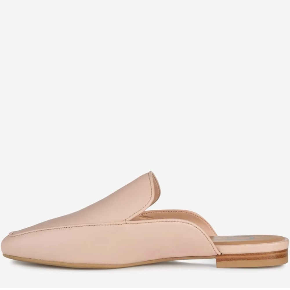 NWT Journee Collection
Women's Akza Slip On Mules - Picture 3 of 9